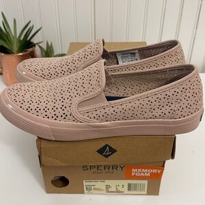 Sperry Seaside Perforated Leather Slip on Sneakers Size 7.5 Rose Pink